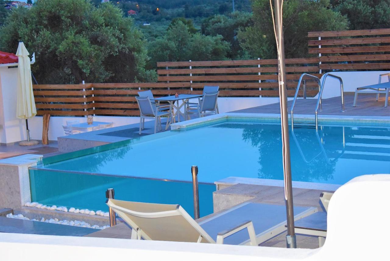 Studios Apartments Irini Patira Potósz Kültér fotó